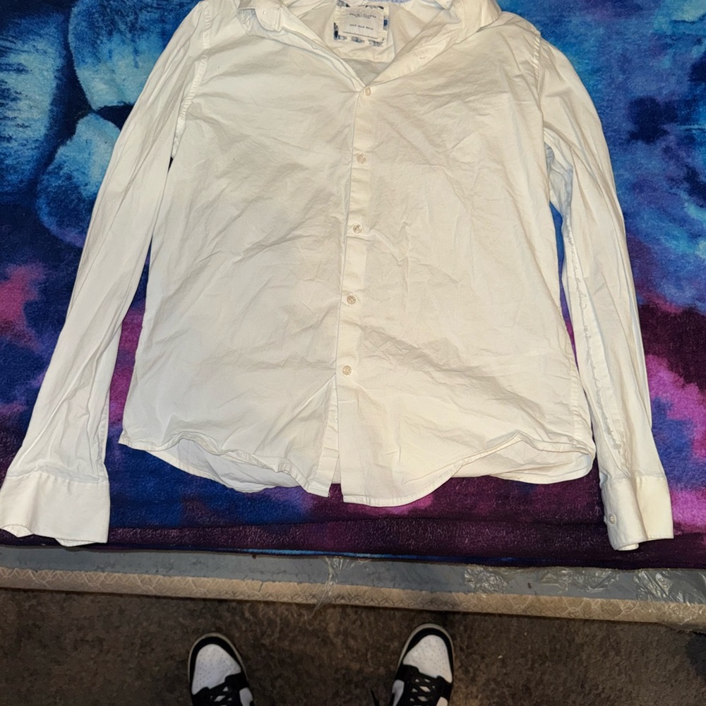 Elegant White Men's Casual Button-Down Shirt